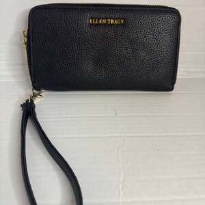 Ellen Tracy Black Pebble Grain Leather Zip Around Wristlet Wallet